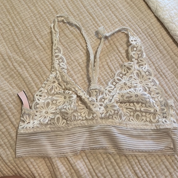 Victoria secrets Bralettes - Picture 2 of 10